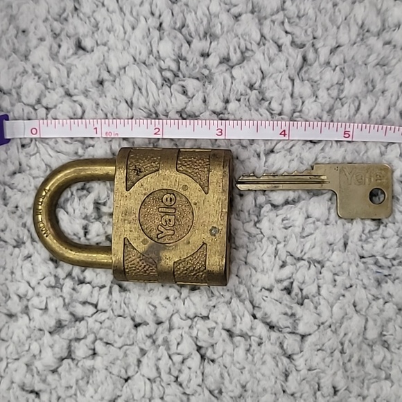 Vintage Yale Lock and Key Set - Picture 6 of 9